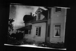 Queen Anne home built in 1903 by George Strout at 253 Florence Avenue in Sebastopol