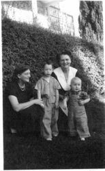 Edith Scudder Cruse with her two grandchildren, Sean and Jim