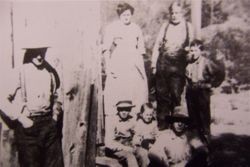 Alice Barnes, Ben Barnes, George Barnes, Bud O. Barnes, Leo Foster, Ruby Brandt and Henry Barnes