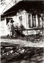 Gertrude Keil at the Burbank Cottage in Sebastopol, California, March 1933