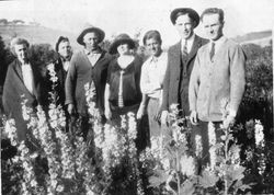 Eloise Allen Riddell and her husband F. J. Riddell with unidentified family friends, about 1930s