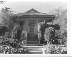 1905 Queen Anne cottage house in the Brittain Addition, at 284 Jesse Street, Sebastopol, California, 1993