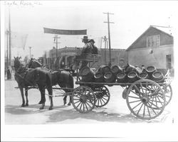 Grace Brothers delivery wagon at 4th and Wilson Streets