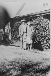 Jesse Laurence Lapham, with wife Dorothy and son Harold Arthur