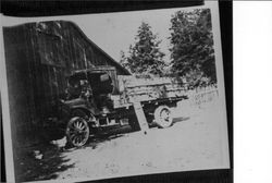 Ernie Speckter's Atterbury truck loaded with boxes of grapes