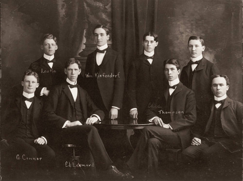 Group Portrait of Class of 1900