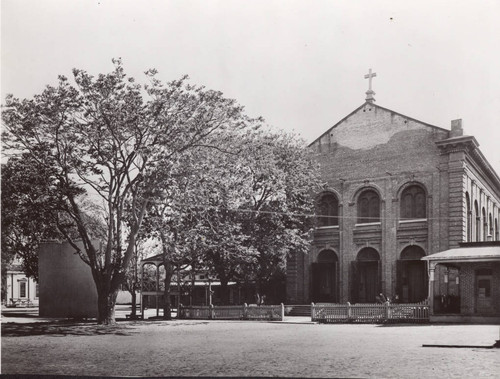 Exterior Student Memorial Chapel