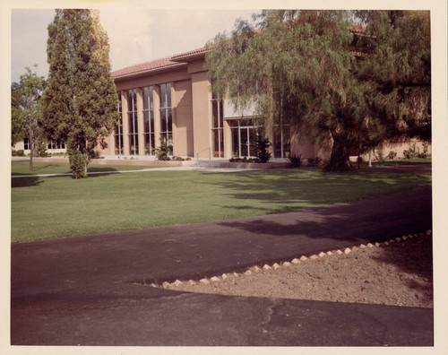 Heafey Law Library Entrance