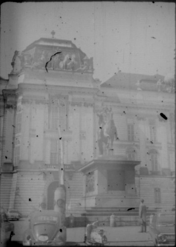 View of unidentified building and statue