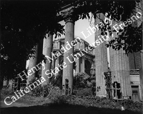 Colums of Palace of Fine Arts