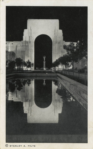 Court of Reflections and Arch of Triumph, California World's Fair on San Francisco Bay