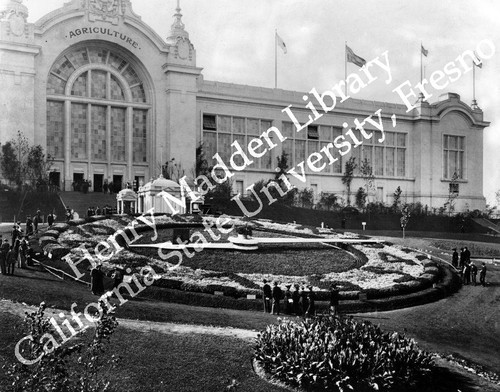 Palace of Agriculture and Floral Clock