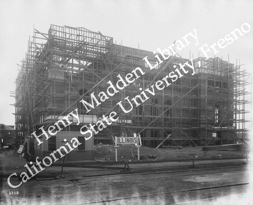 South side of Illinois State Building under construction