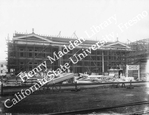 Ohio State Building under construction