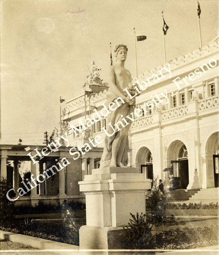 Statue of Ceres in northeast courtyard