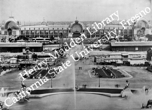 Distant view of Trocadero