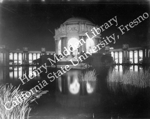 Palace of Fine Arts at night