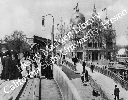 Rolling Sidewalk and Palace of Invalides exit