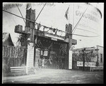 Entrance to Hawaiian Village