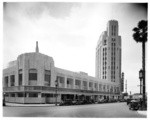 [Exterior of Warner Bros. Theatre.]