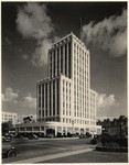 [Exterior full view Wilshire Professional Building, 3825 Wilshire Boulevard, Los Angeles]