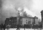 [Burning of towers of St. Ignatius Church and College at Hayes St. near Van Ness Ave]