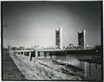 [Tower Bridge under construction, Sacramento]