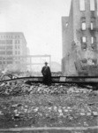 [Man posing among ruins. Unidentified location]