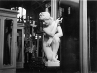 "Crouching Venus" Italian. Mfr's Palace, 514