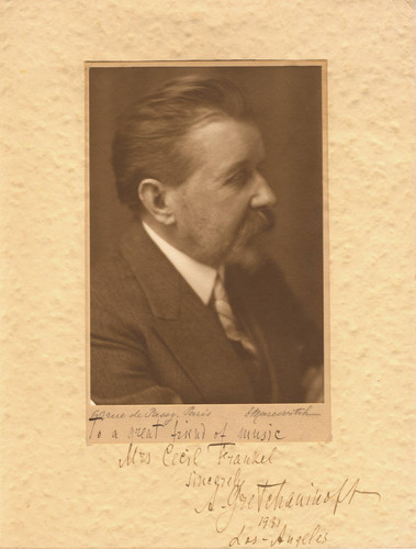 Autographed publicity portrait of Alexandre Gretchaninoff