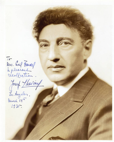 Autographed publicity portrait of Josef Lhévinne