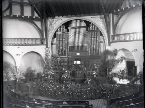 First Baptist Church of Los Angeles, interior