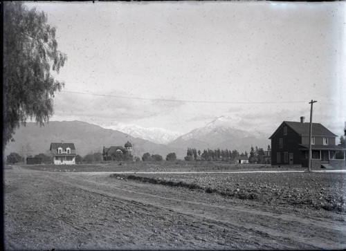 Yale Avenue, Claremont