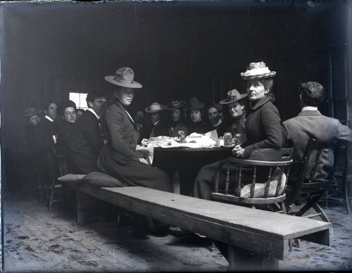 Pomona College class of 1904 picnic group