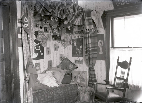 Student residence interior, Pomona College