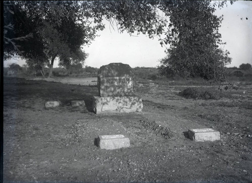 Grave of Norton family