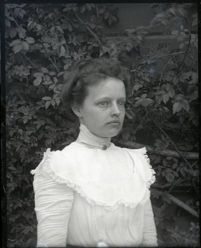 Portrait of unidentified woman