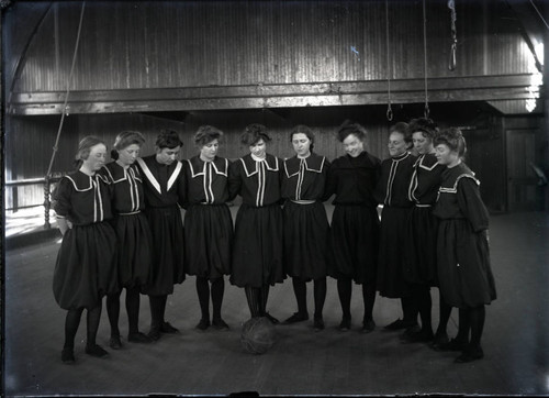 Basketball team, Pomona College