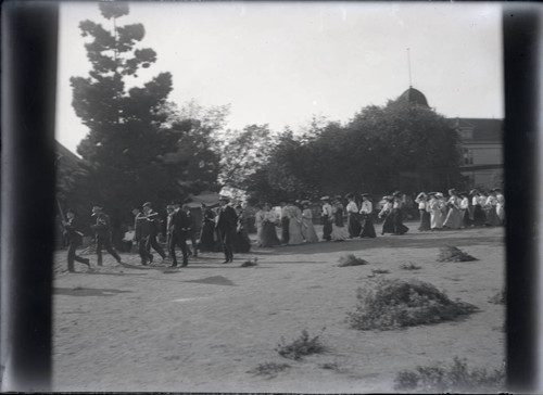 Pomona College class of 1907 after football game