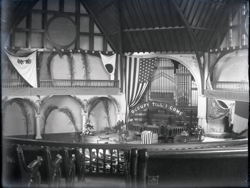 First Baptist Church of Los Angeles, interior