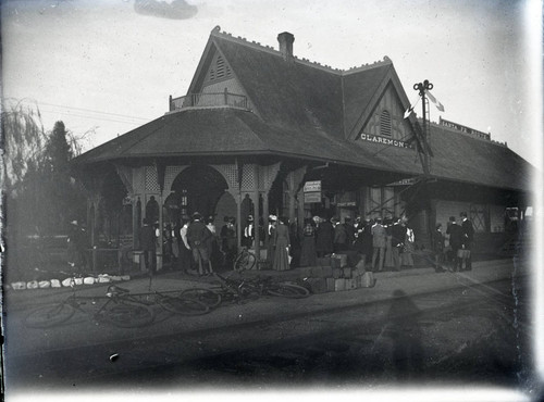 Santa Fe train station, Claremont