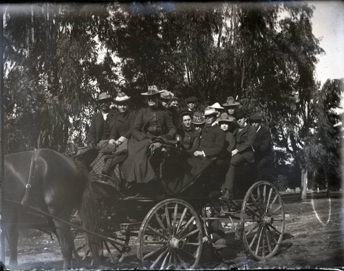 Pomona College class of 1904 picnic group