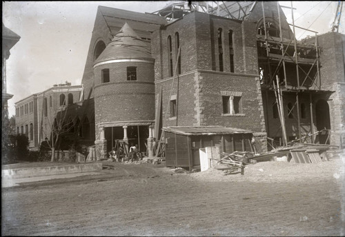 First Baptist Church of Los Angeles, construction