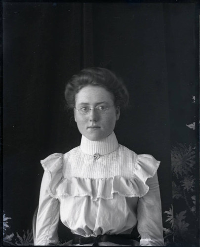 Portrait of unidentified woman