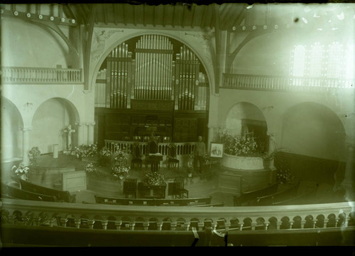 First Baptist Church of Los Angeles, interior