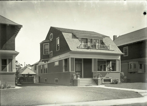 Mrs. Hubbard's house, Los Angeles