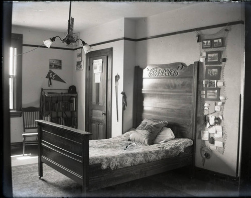 Student residence interior, Pomona College