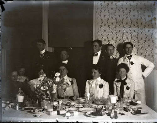 Sumner dining room group, Pomona College