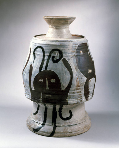 Covered jar