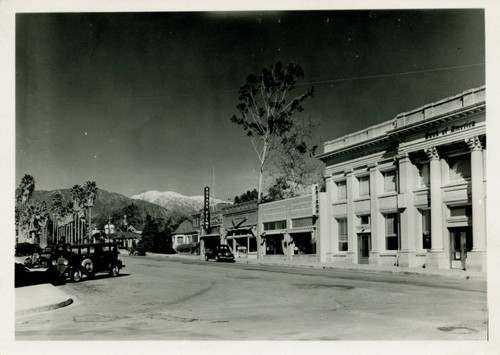 Yale Avenue, 200 block